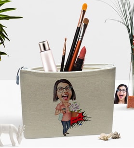 BK Gift Kişiye Özel Ev Hanımı Anne Karikatürlü Keten Makyaj Çantası-2 (Bej)