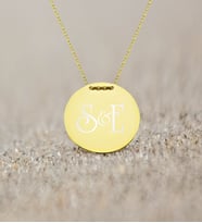 BK Gift Kişiye Özel Harfli Yuvarlak Gold Plaka Kolye (Altın)