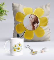 BK Gift Kişiye Özel Fotoğraflı Papatya Yastık Kupa ve Gold Papatya Anahtarlık-12 (Model 1)