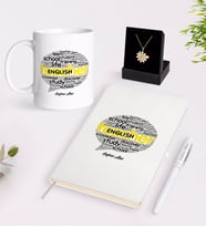 BK Gift Kişiye Özel İngilizce Öğretmeni Beyaz Kupa Defter Kalem ve İsimli Papatya Kolye Hediye Seti-13 (Model 1)