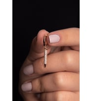 Çivi Tasarımlı  Rose Altın Kaplama Gümüş Küpe 925 Ayar