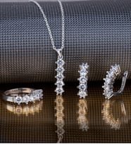 Else Silver Elmas Modeli Beş Taş Gümüş Takı Seti (Beyaz)