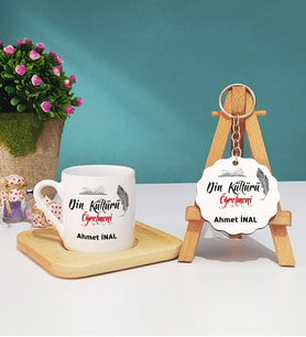 Din Kültürü Öğretmeni Ahşap Altlıklı Türk Kahvesi Fincanı ve Anahtarlık Seti