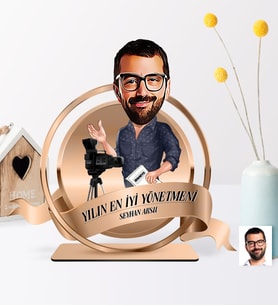 BK Gift Kişiye Özel Yılın En İyi Bay Yönetmeni Karikatürlü 3D Ahşap Biblo Plaket