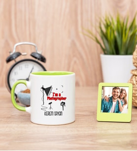 Fotoğrafçı Yeşil Kupa Bardak ve Yeşil Mini Fotoğraf Çerçevesi