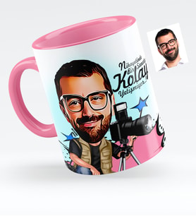 BK Gift Kişiye Özel Bay Fotoğraf Sanatçısı Karikatürlü Pembe Kupa Bardak  1
