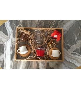 HEDİYE BAMBU TEPSİLİ KAHVE FİNCANI, CAM CEZVE ,MUM LU SET (Model 1)