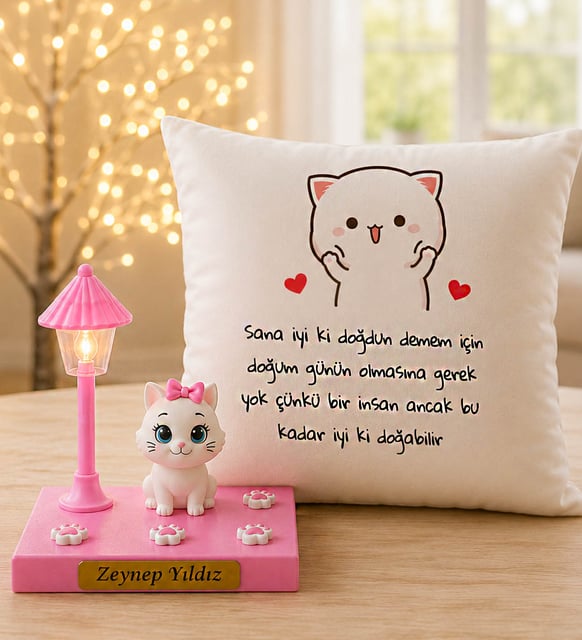 Kişiye Özel İsimli Doğum Günü Hediyesi Sevimli Kedi Masa Lambası & Kedi Yastık