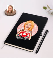 BK Gift Kişiye Özel Kadın Youtuber Karikatürlü Siyah Defter ve Kalem Hediye Seti-1