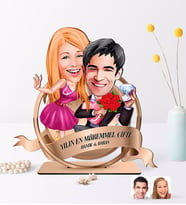 BK Gift Kişiye Özel Yılın En Mükemmel Çifti Karikatürlü 3D Ahşap Biblo Plaket-9 (Beyaz)