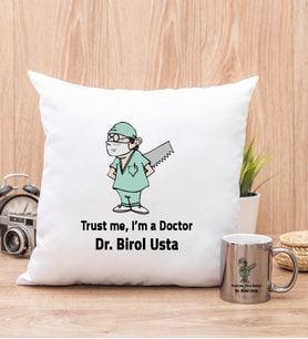 Doktor Esprili Yastık ve Silver Kupa Bardak