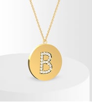BK Gift Kişiye Özel Taşlı Gold Yuvarlak Plaka Harf Kolye (Altın)