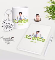 BK Gift Kişiye Özel Erkek Fen Bilimleri Öğretmeni Karikatürlü Kupa Anahtarlık Beyaz Defter Kalem Hediye Seti-1 (Model 1)