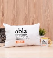 Abla Kelime Anlamı Dikdörtgen Yastık ve Sarı Kupa Bardak