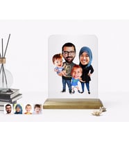 BK Gift Kişiye Özel Tesettürlü Aile Karikatürlü Ahşap Standlı Çerçeve-3 (Beyaz)