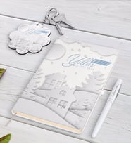BK Gift Kişiye Özel İsimli Yılbaşı Mutlu Yıllar Beyaz Defter Kalem ve Anahtarlık Hediye Seti-23 (Model 1)