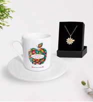 BK Gift Kişiye Özel Dünyanın En İyi Öğretmeni Türk Kahvesi Fincanı ve İsimli Papatya Kolye Hediye Seti-12 (Model 1)