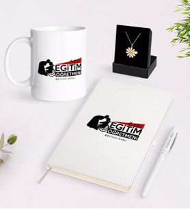 BK Gift Kişiye Özel Özel Eğitim Öğretmeni Beyaz Kupa Defter Kalem ve İsimli Papatya Kolye Hediye Seti-1 (Model 1)