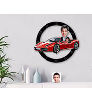 BK Gift Kişiye Özel Plakalı Erkek Ferrari F12 Karikatürlü Ahşap Duvar Saati-1 (Beyaz)