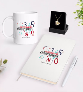 BK Gift Kişiye Özel Matematik Öğretmeni Beyaz Kupa Defter Kalem ve İsimli Papatya Kolye Hediye Seti-4 (Model 1)