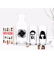 BK Gift Kişiye Özel Renkli Baskılı Erkek ve Kadın Silüet Tasarımlı İkili Rakı Bardağı Karaf ve Cep Kitabı Hediye Seti-1 (Model 1)