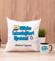 Bilişim Teknolojileri Öğretmeni Kare Yastık ve Siyah Kupa Bardak