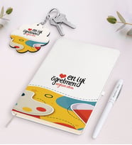 BK Gift Kişiye Özel En İyi Öğretmen Beyaz Defter Kalem Ve Anahtarlık Hediye Seti-4 (Model 1)