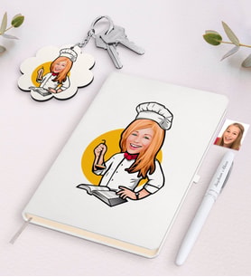 BK Gift Kişiye Özel Kadın Chef Karikatürlü Beyaz Defter Kalem ve Anahtarlık Hediye Seti-12 (Model 1)