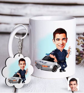BK Gift Kişiye Özel Erkek Trafik Polisi Karikatürlü Beyaz Kupa ve Anahtarlık Hediye Seti-1 (Model 1)