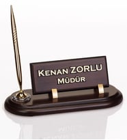 Ahşap Masa İsimliği Yeni İş Yeri Hediyesi Oval Ofis Masa İsimlik (Kahverengi)