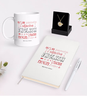 BK Gift Kişiye Özel İngilizce Öğretmeni Beyaz Kupa Defter Kalem ve İsimli Papatya Kolye Hediye Seti-6 (Model 1)