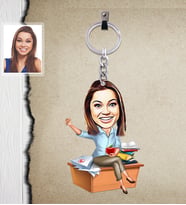 Kişiye Özel Öğretmen Karikatürlü  Ahşap Anahtarlık Bayan-2