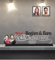 Kişiye Özel Sevgili Karikatürlü Kolay Yetişmiyor Ahşap Biblo Model 18