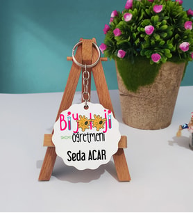 Biyoloji Öğretmeni Ahşap Anahtarlık