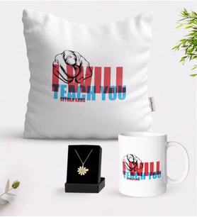 BK Gift Kişiye Özel İngilizce Öğretmeni Beyaz Kupa Yastık ve İsimli Papatya Kolye Hediye Seti-11 (Model 1)