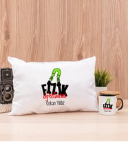 Fizik Öğretmeni Dikdörtgen Yastık ve Siyah Kupa Bardak