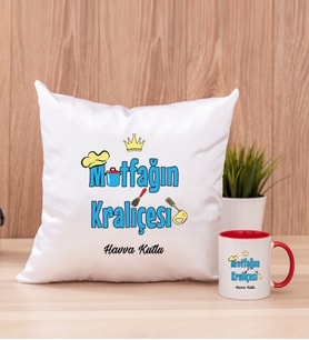 Mutfağın Kraliçesi Kare Yastık ve Kırmızı Kupa Bardak