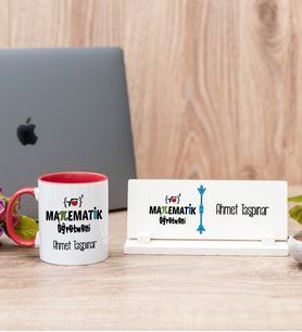 Matematik Öğretmeni Kırmızı Kupa Bardak Ve Masa İsimliği Hediye Seti