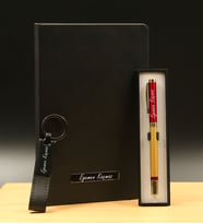 Kişiye Özel Siyah Anahtarlık& Siyah Termo Defter& Kırmızı/Gold Roller Kalem Hediye Seti