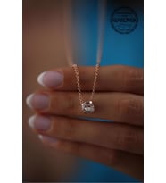 Swarovski Taşlı Tektaş Model Rose Kaplama Gümüş Crystal Kolye