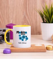 Makine Teknisyeni Ahşap Altlıklı Mumlu Sarı Kupa Bardak
