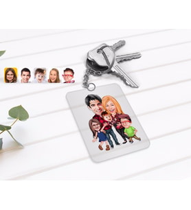 BK Gift Kişiye Özel Aile Karikatürlü Şeffaf Pleksi Anahtarlık-5 (Beyaz)