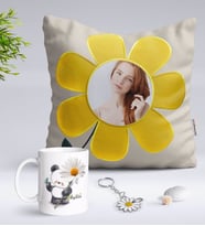 BK Gift Kişiye Özel Fotoğraflı Papatya Yastık Kupa ve Silver Papatya Anahtarlık-9 (Model 1)