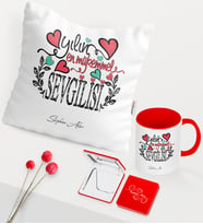 BK Gift Kişiye Özel Yılın En Mükemmel Sevgilisi Temalı Kırmızı Kupa Ayna Yastık Seti