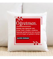 Öğretmen Anlamlı İsimli Yastık (Beyaz)