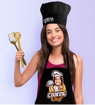 BK Gift Kişiye Özel Bayan Chef Karikatürlü Siyah Mutfak Önlüğü Aşçı Şapkası Seti-15