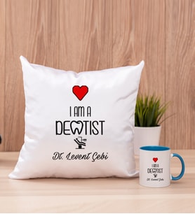 Dentist Kare Yastık ve Mavi Kupa Bardak