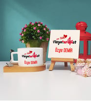 Mesajlı Fizyoterapist Ahşap Altlıklı Fincan ve Dekoratif Taş Baskı Hediye Seti