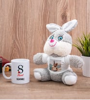Kadınlar Gününe Özel Beyaz Kupa Bardak ve Peluş Tavşan