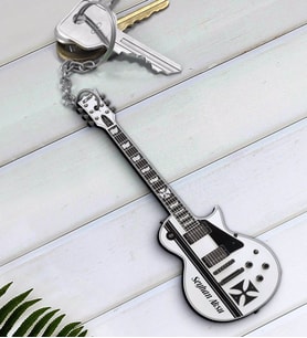 BK Gift Kişiye Özel İsimli Elektro Gitar Enstrüman Ahşap Anahtarlık-4 (Beyaz)